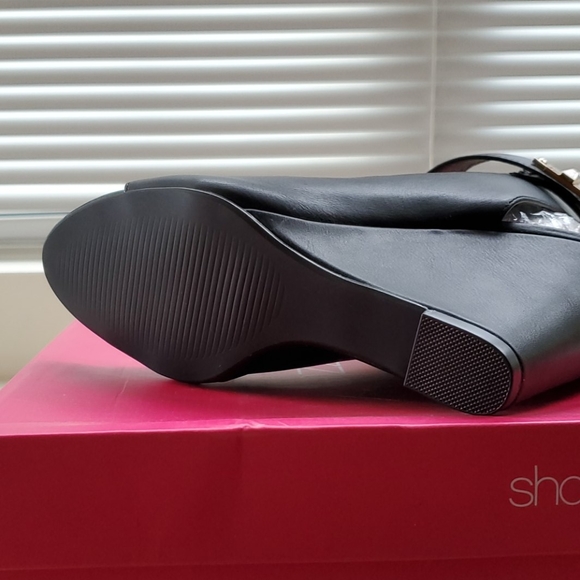 Shoes - Picture 2 of 2